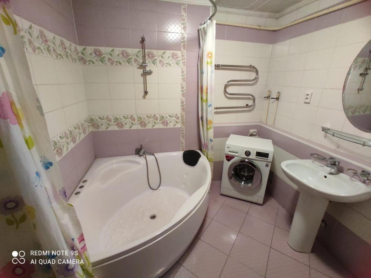 Hostel "Ormanova" Almaty Ngoại thất bức ảnh