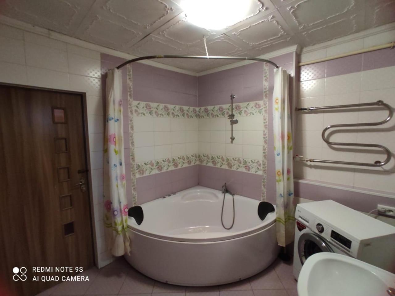 Hostel "Ormanova" Almaty Ngoại thất bức ảnh
