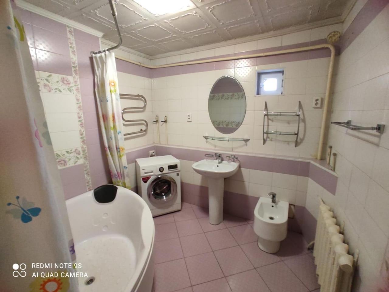 Hostel "Ormanova" Almaty Ngoại thất bức ảnh